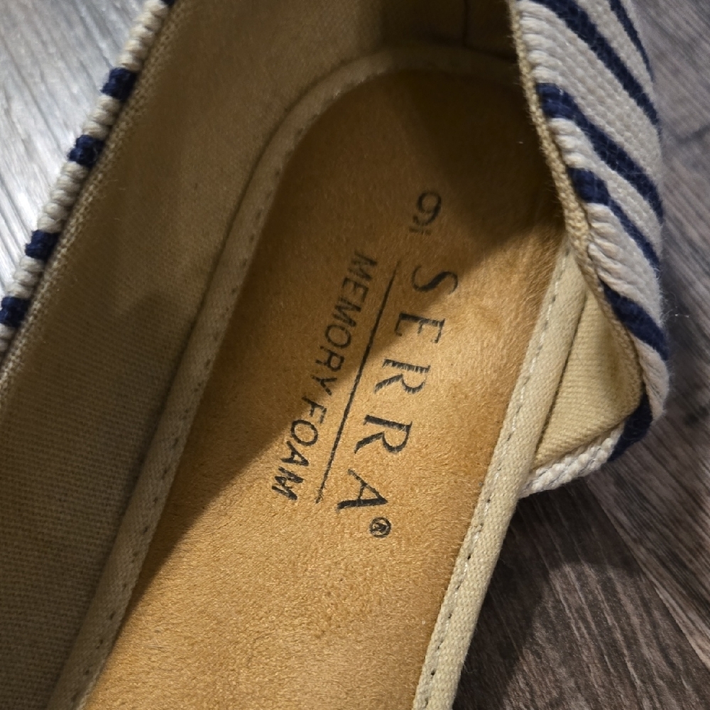 NEW Sierra Striped Flats with Bow Accent - Picture 2 of 4